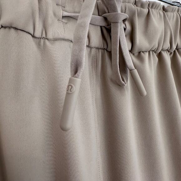 Lululemon Stretch High-Rise Cropped Pant 23" Inseam, Trench, Size 8 - Picture 9 of 10